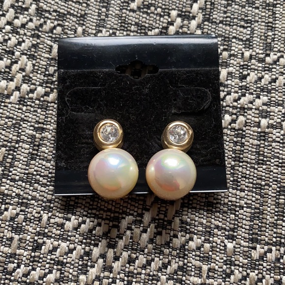 David Grau Clip On Pearl Earrings - Picture 5 of 5